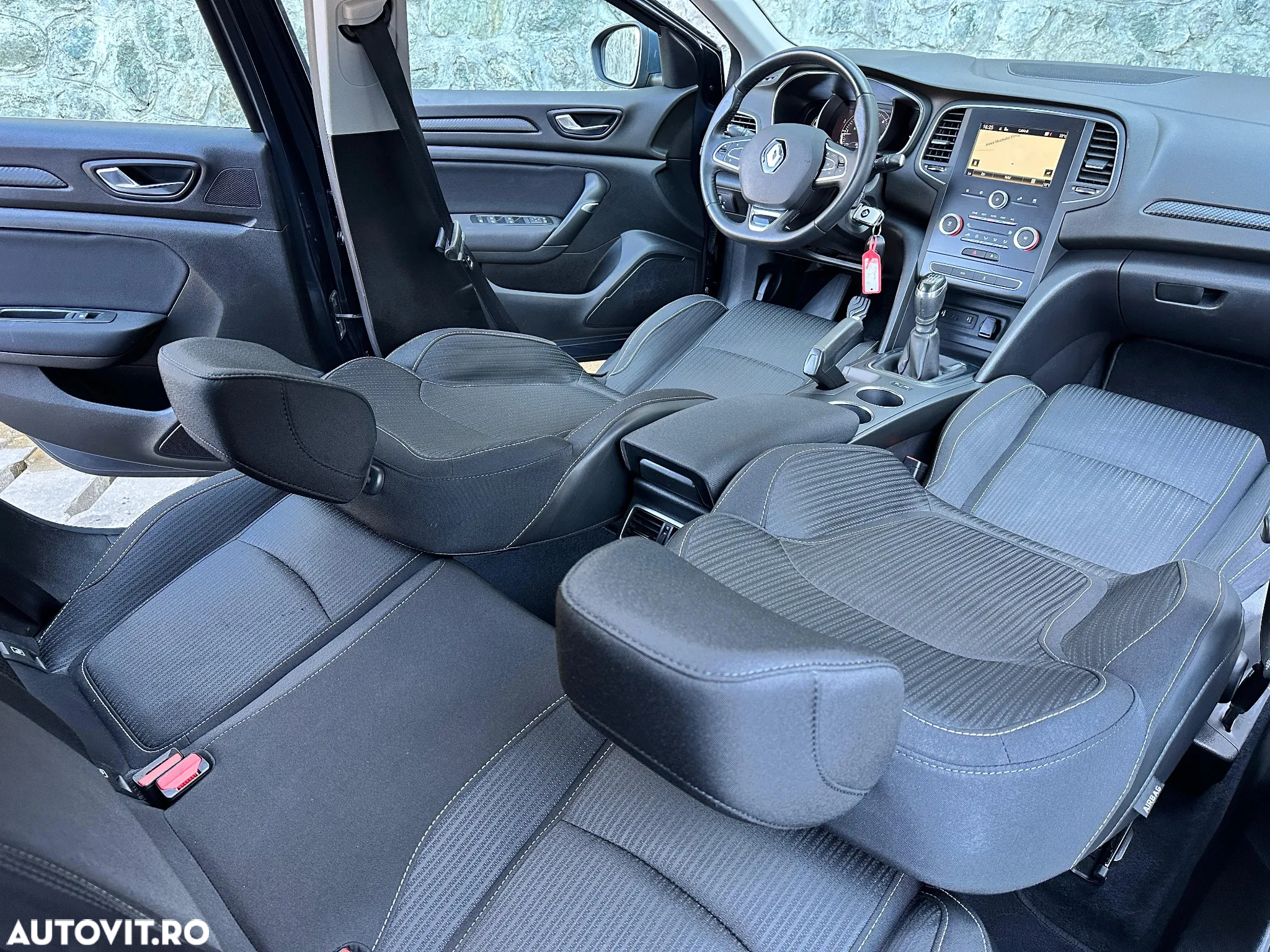Renault Megane Estate 1.5 dCI Zen - 8