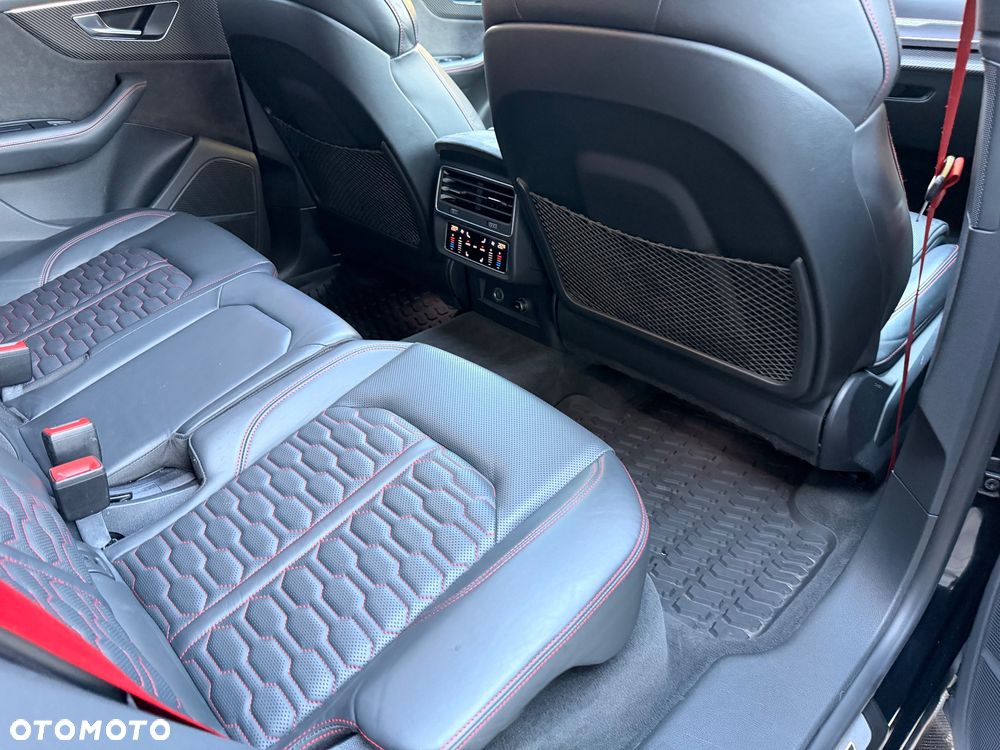 Audi RS Q8 - 24