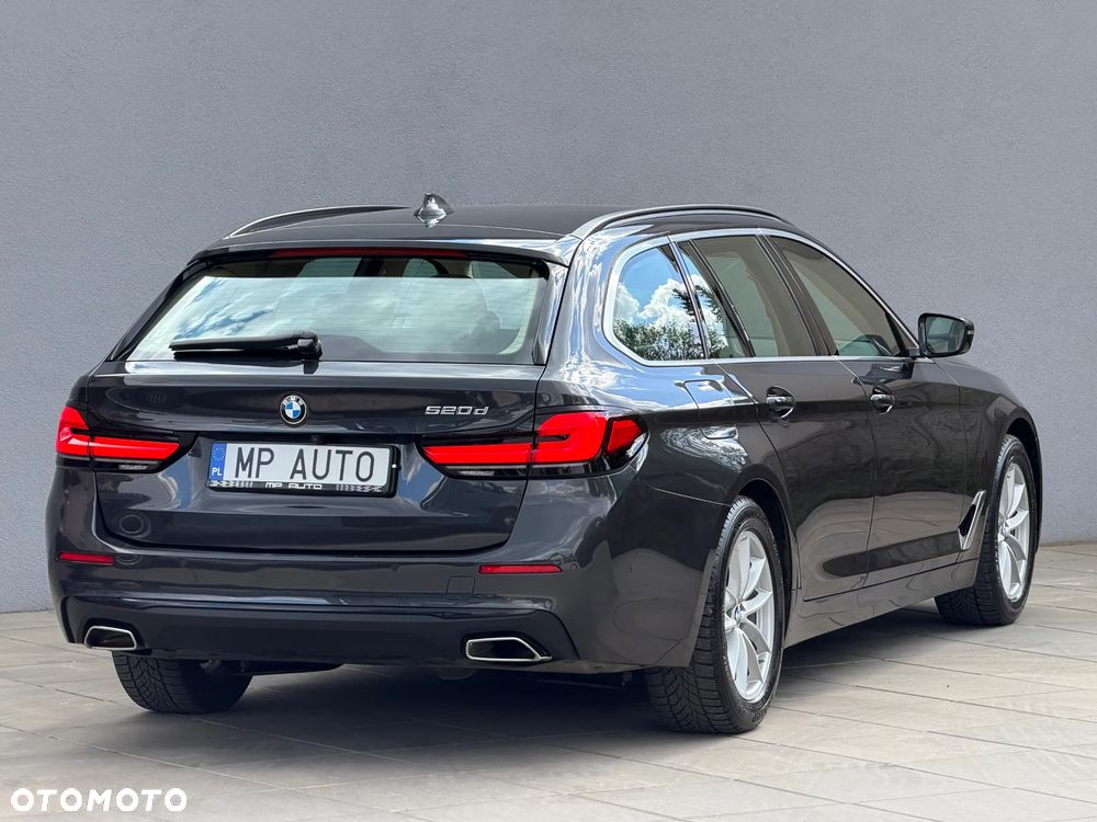 BMW Seria 5 520d mHEV - 6