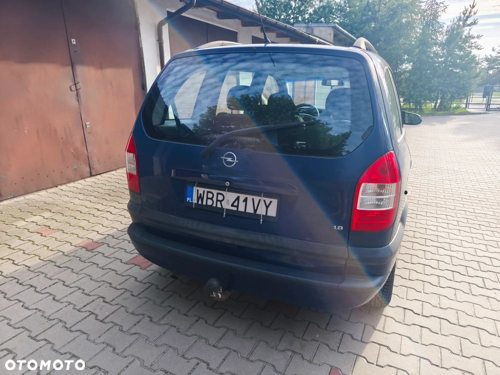 Opel Zafira 1.8 16V Comfort - 4