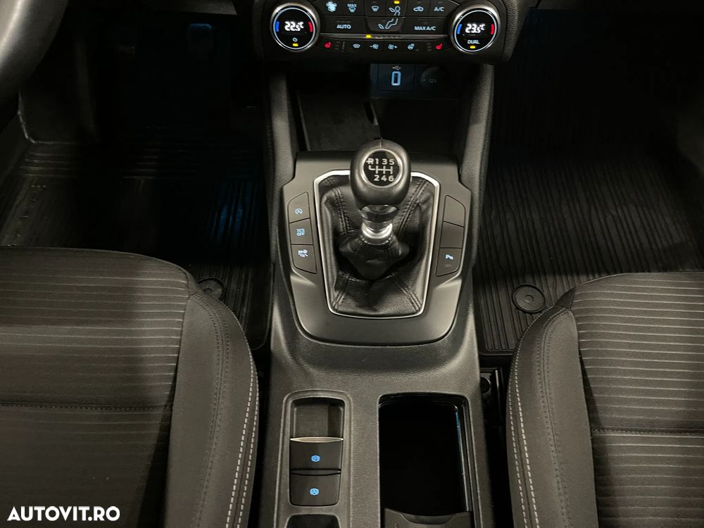 Ford Focus 2.0 EcoBlue Titanium - 25