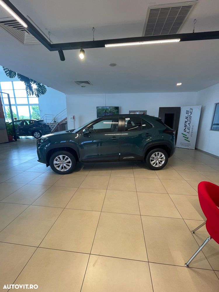 Toyota Yaris Cross 1.5 VVT-i HSD 116 4x2 HEV Business - 3