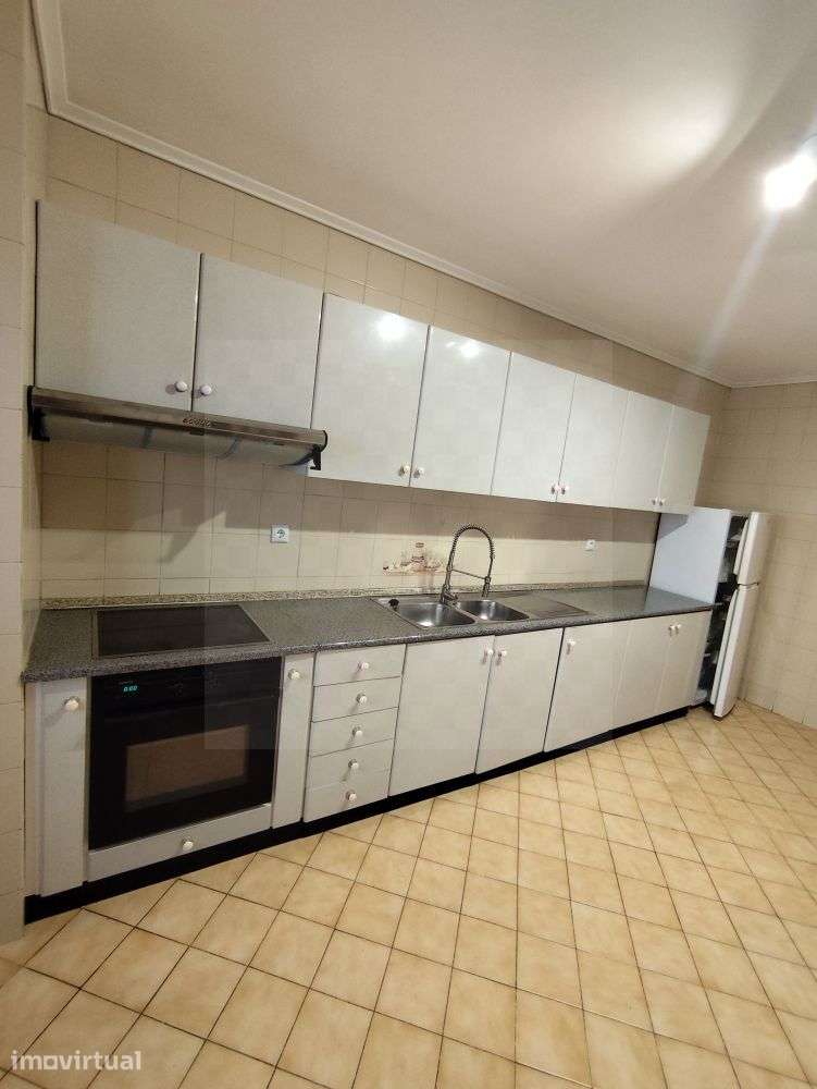 Arrendamento T3 Santa Maria da Feia - Grande imagem: 2/14