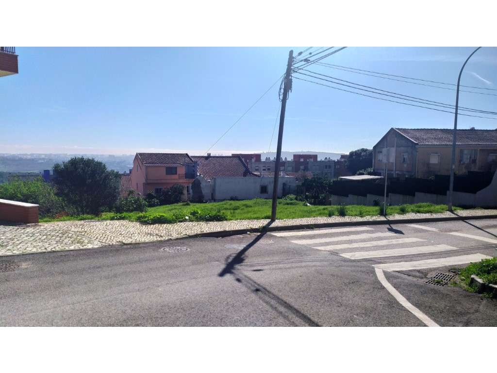 Lote de Terreno 210m2 na Amadora - Grande imagem: 4/4