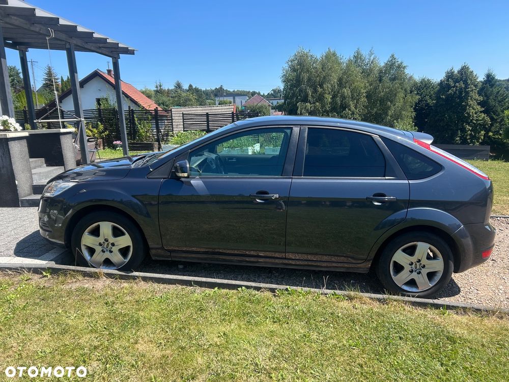 Ford Focus 1.6 16V Trend - 8