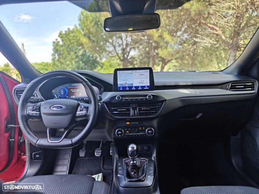Ford Focus 1.0 EcoBoost MHEV ST-Line - 23