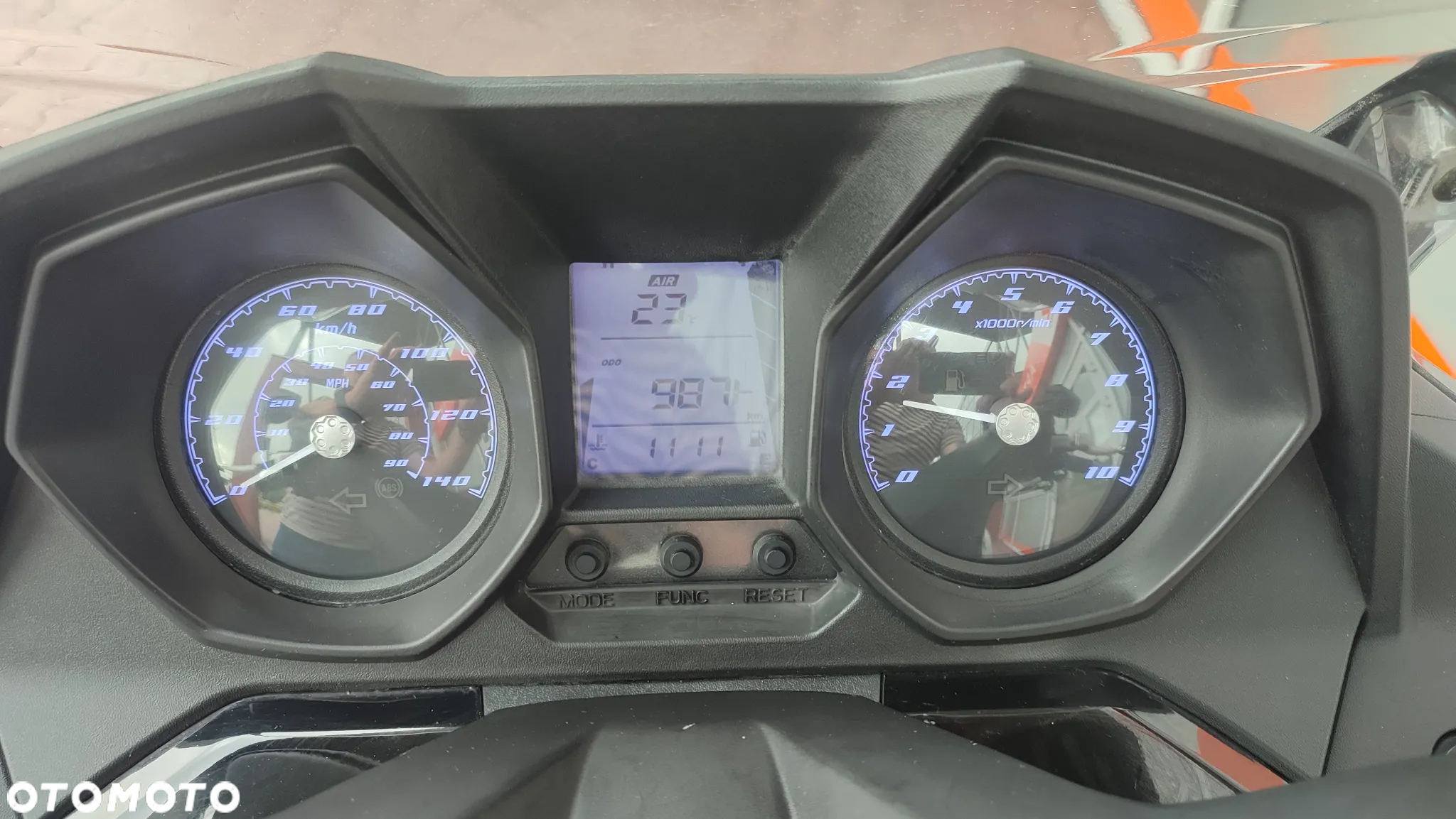 Kymco Downtown - 14