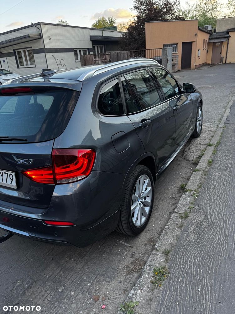 BMW X1 xDrive20i - 11