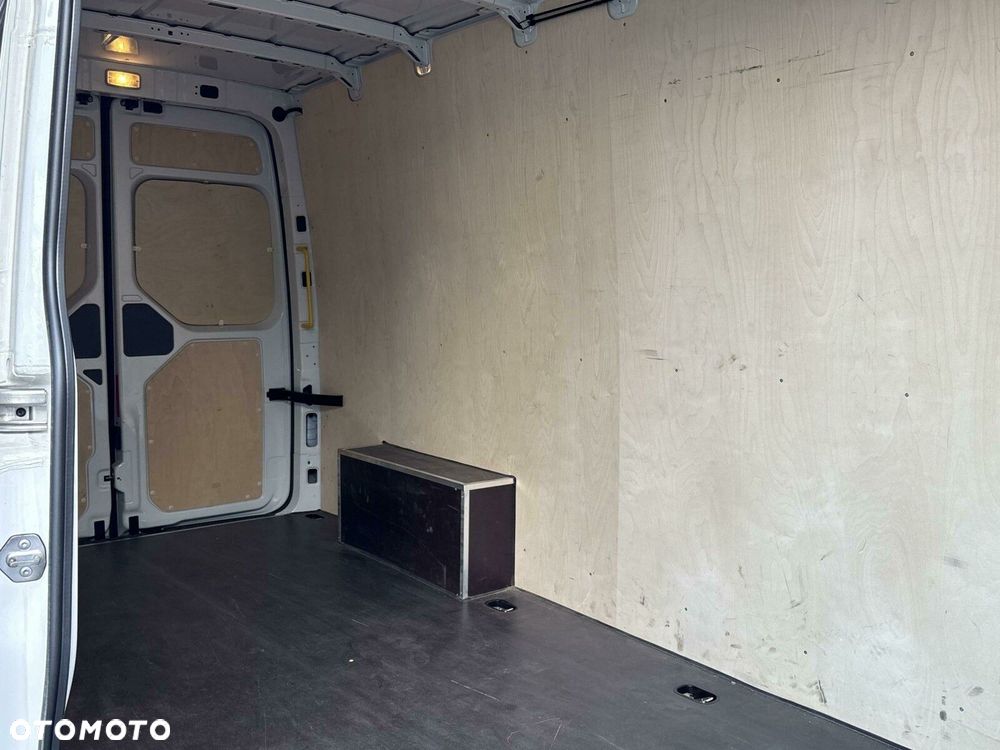 Volkswagen Crafter 2,0 TDI 176KM - 16