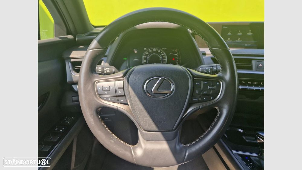 Lexus UX 250h Executive - 12