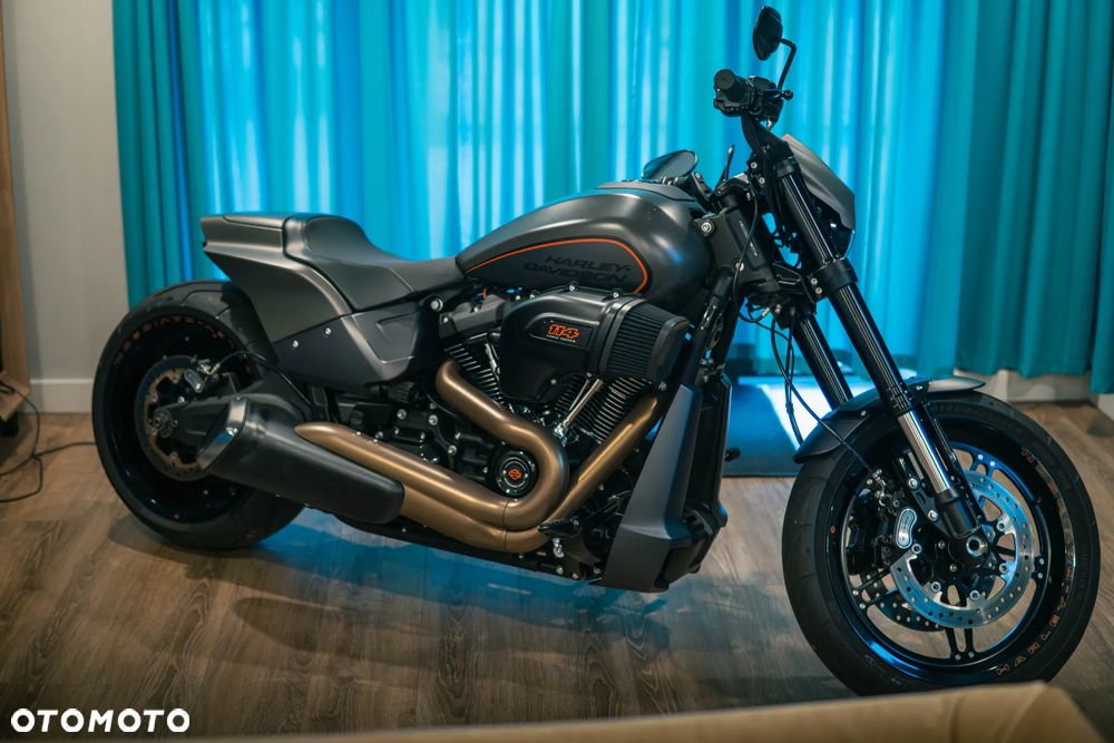 Harley-Davidson Softail FXDR - 3