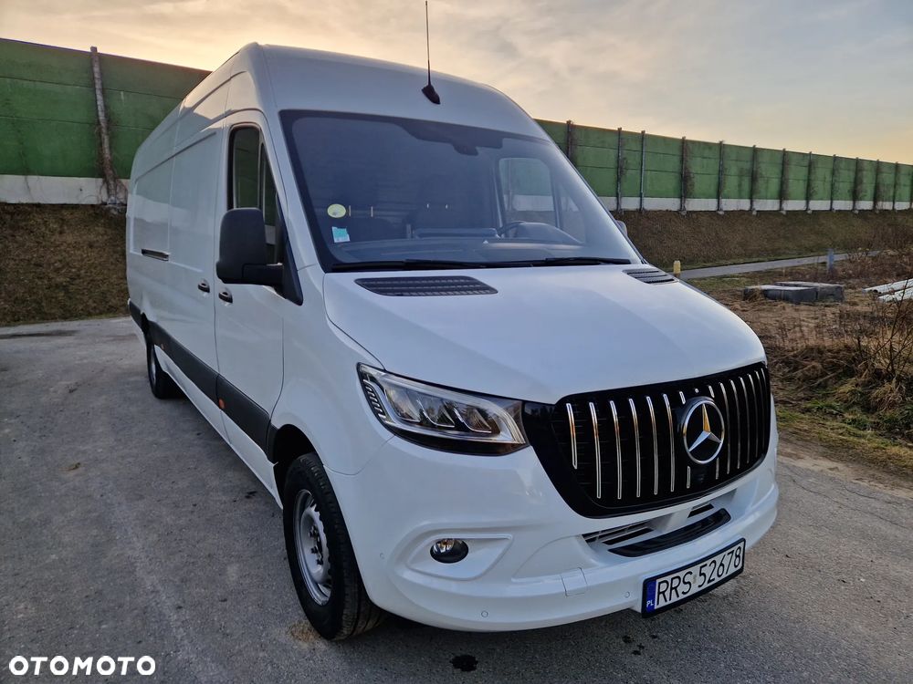 Mercedes-Benz SPRINTER - 4