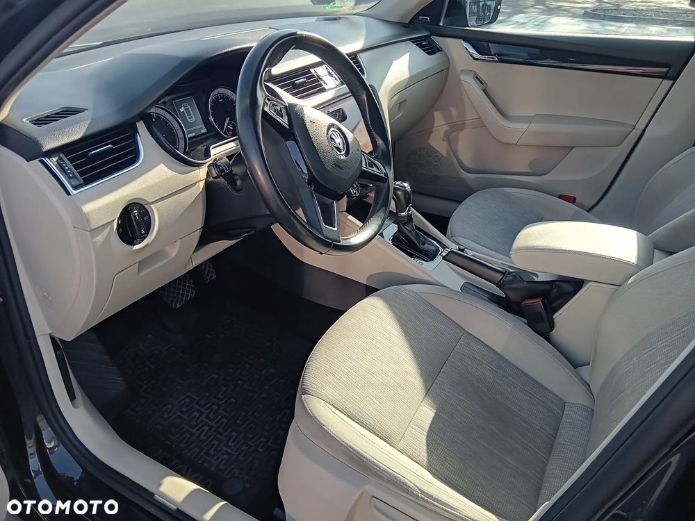 Skoda Octavia 2.0 TDI Style DSG - 14