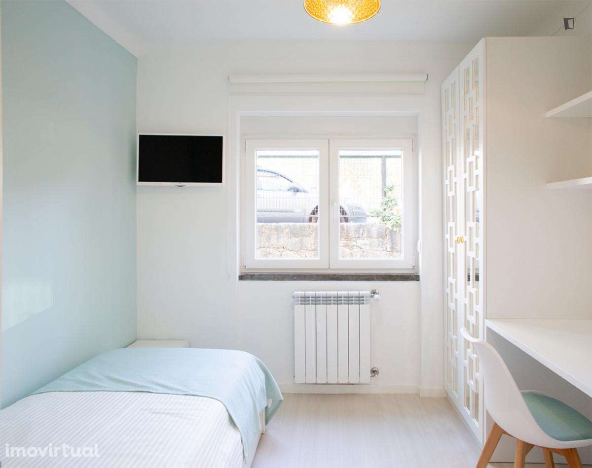 Quarto - localizado em Carcavelos Lisbon - Grande imagem: 4/22