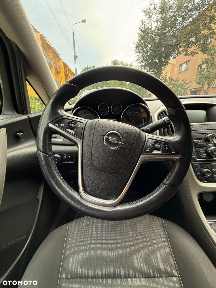 Opel Astra 1.4 T Cosmo - 9