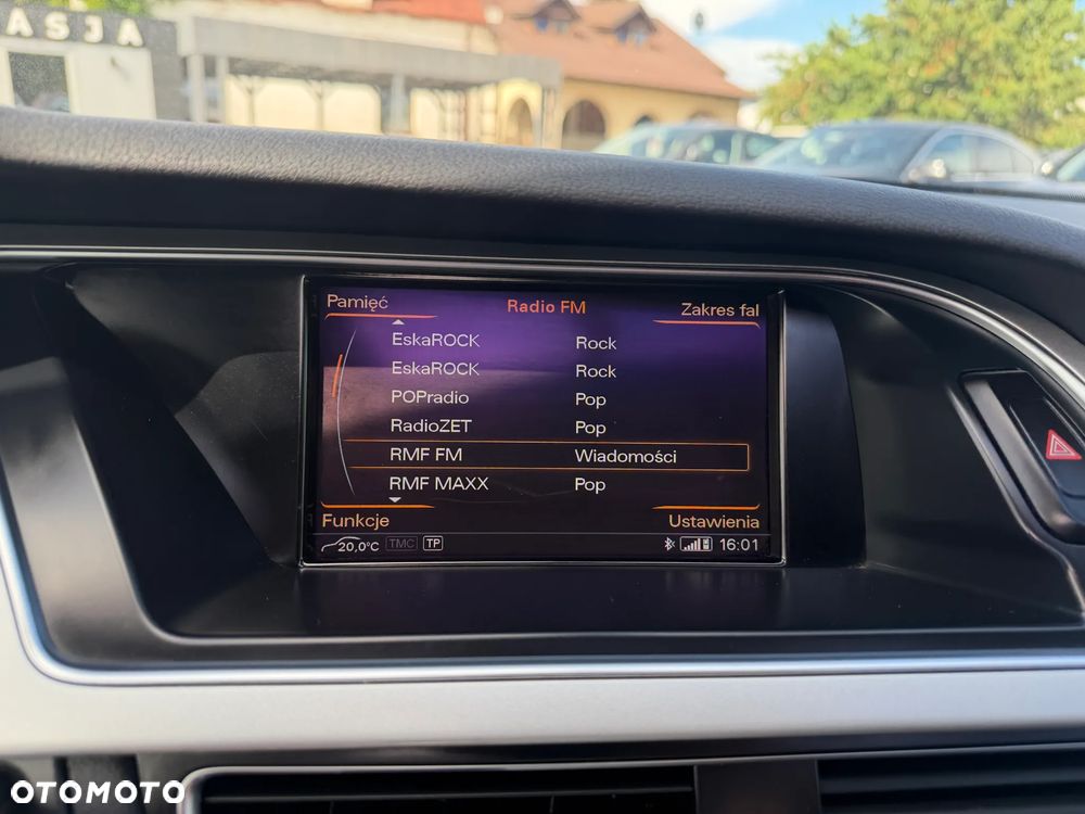Audi A4 Avant 2.0 TDI ultra S tronic sport - 30