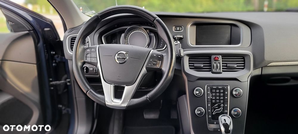 Volvo V40 Cross Country - 14