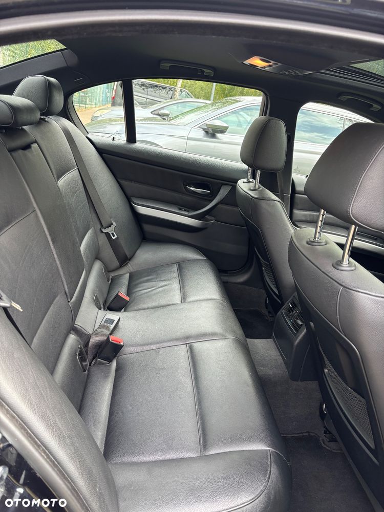 BMW Seria 3 325i - 6