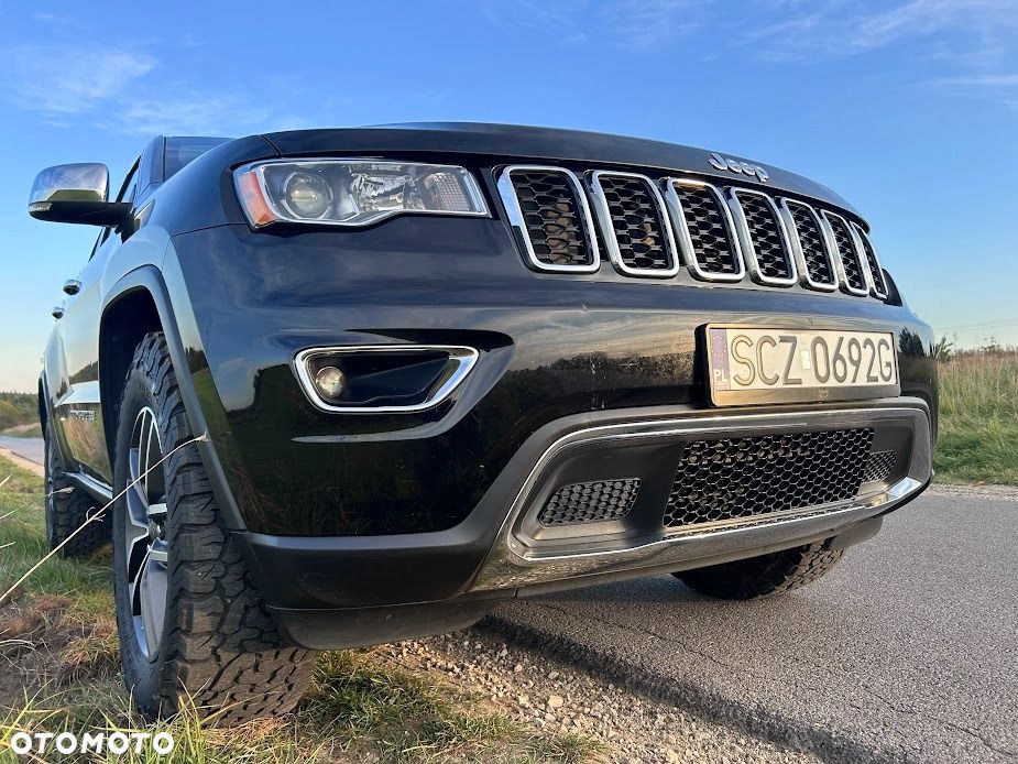 Jeep Grand Cherokee - 22