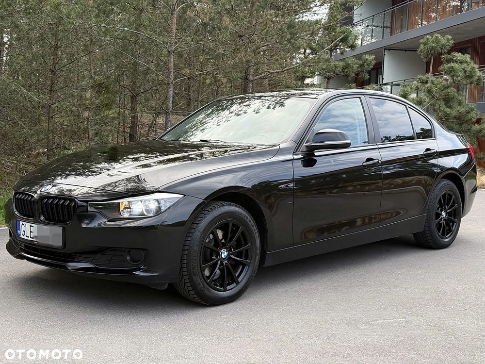 BMW Seria 3 318d - 12