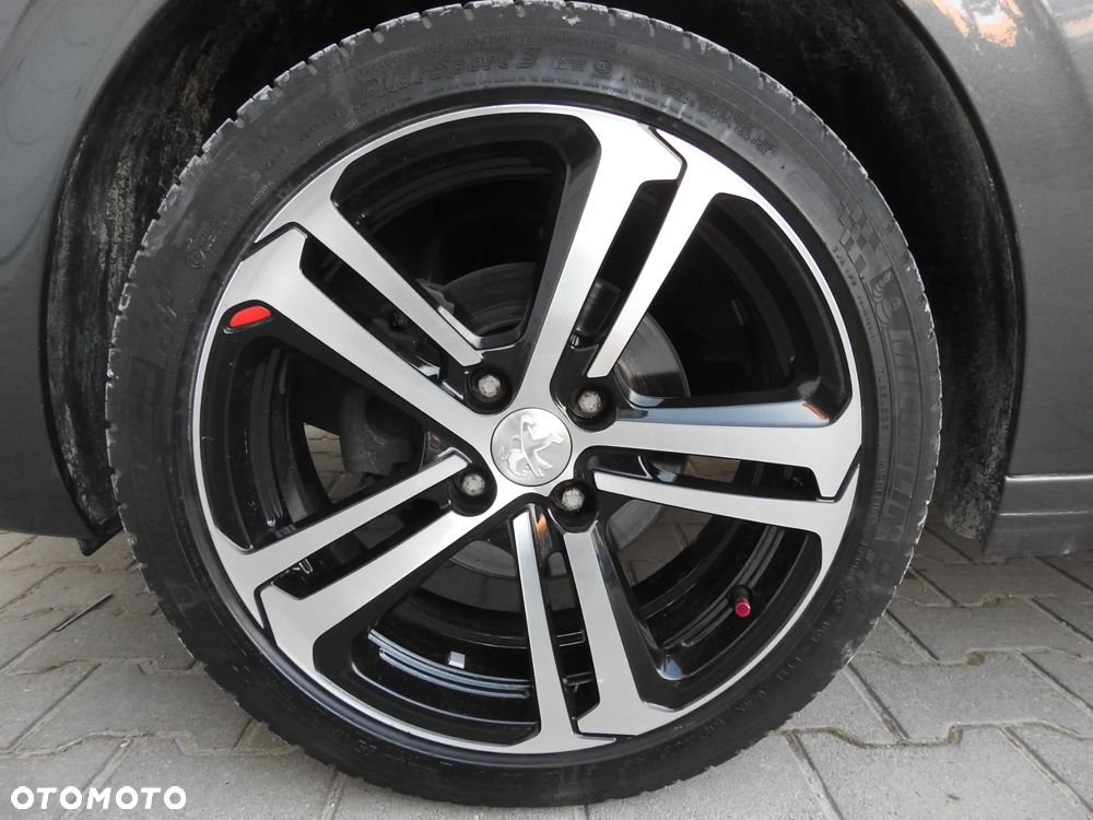 Peugeot 208 1.2 PureTech Allure S&S - 9