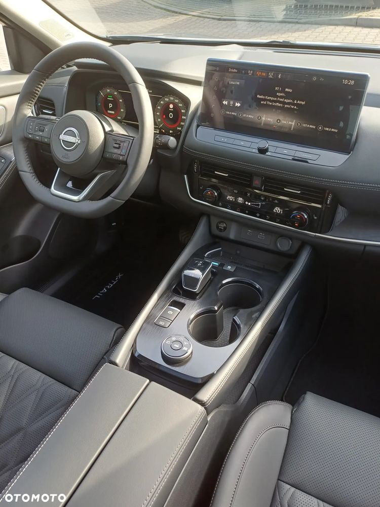 Nissan X-Trail 1.5 VC-T e-POWER Tekna e-4ORCE 7os - 10