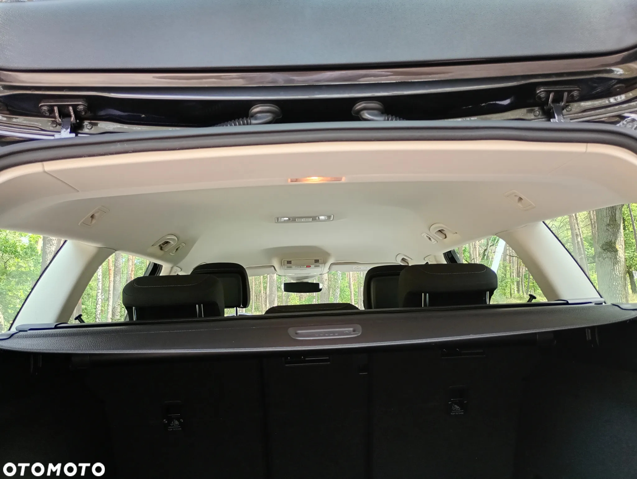Volkswagen Passat - 10