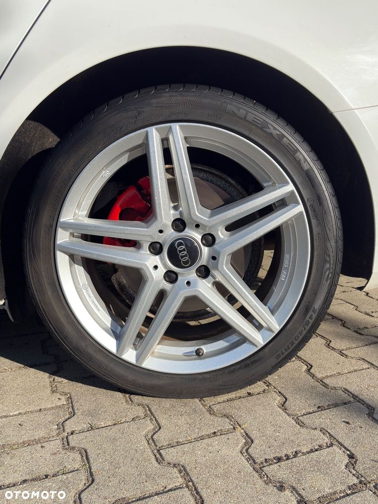 Audi A4 Avant - 16
