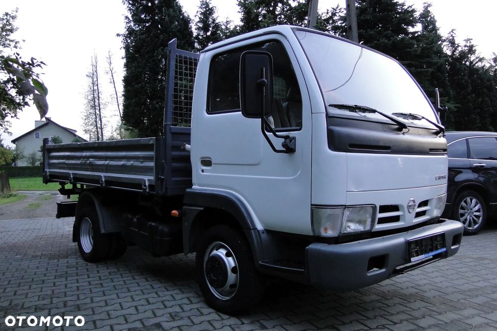 Nissan Cabstar - 4
