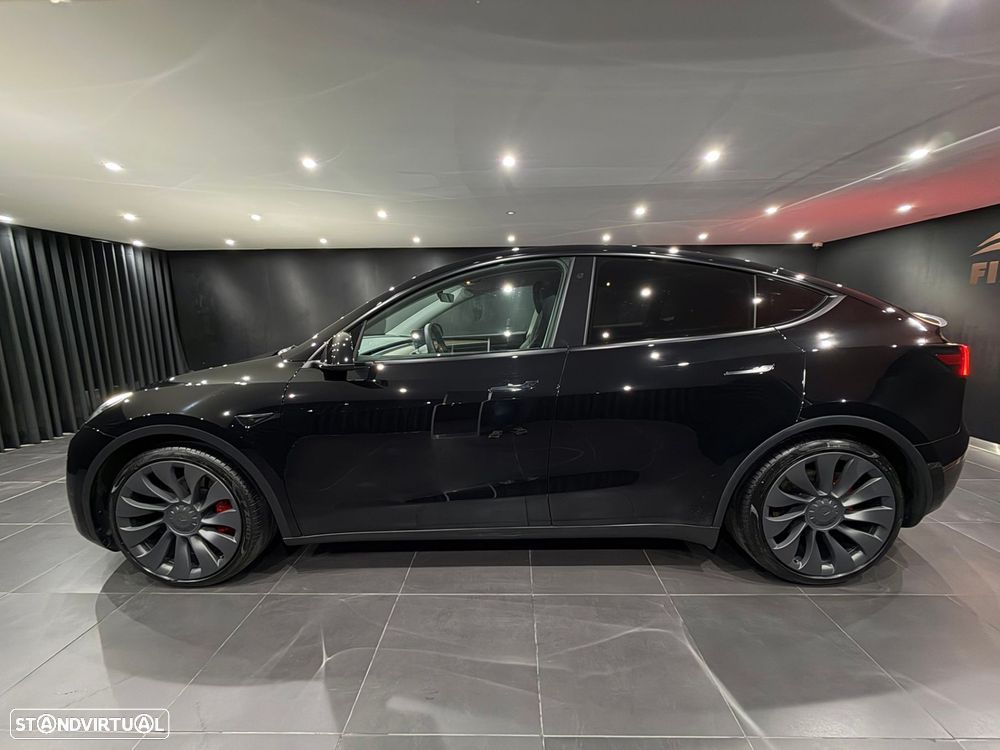 Tesla Model Y Performance Dual Motor AWD - 4