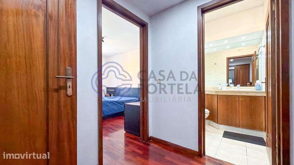 Apartamento T3 em Sta Maria da Feira com vista para o Castelo! - Grande imagem: 4/35