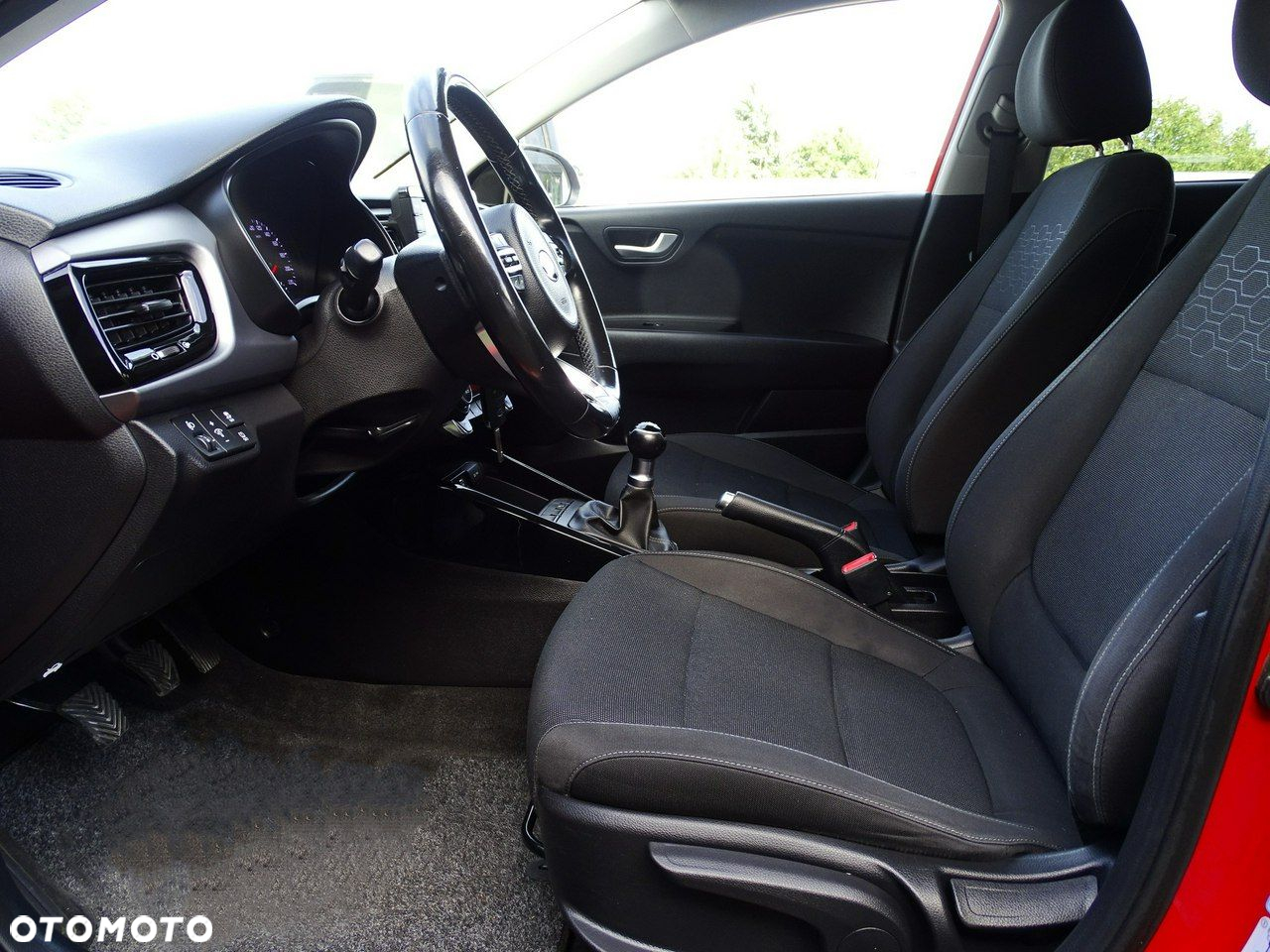 Kia Rio - 18
