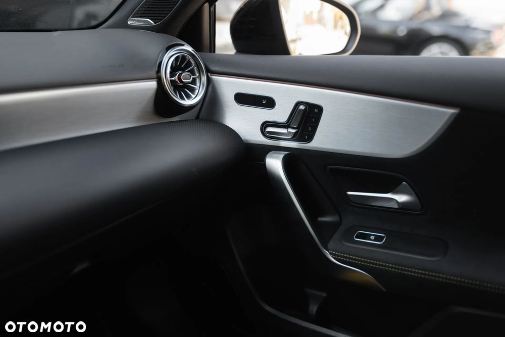 Mercedes-Benz Klasa A 45 S AMG 4-Matic 8G-DCT - 24