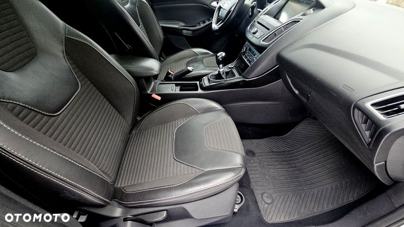Ford Focus 2.0 TDCi Titanium ASS - 17