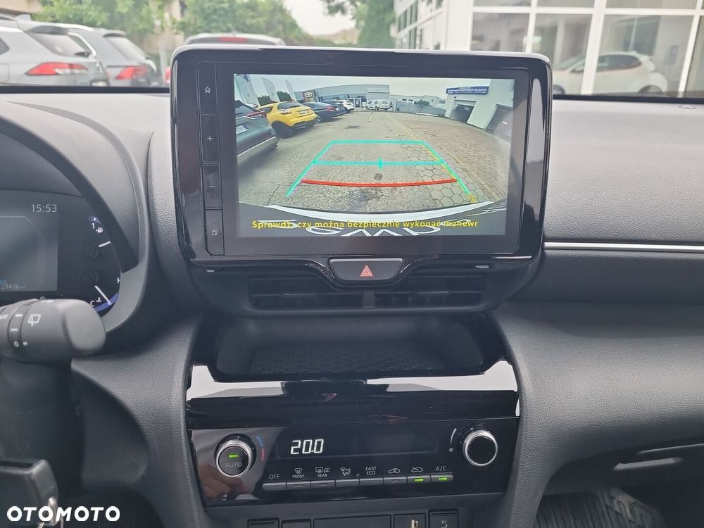 Toyota Yaris Cross Hybrid 1.5 Comfort 4x4 - 18