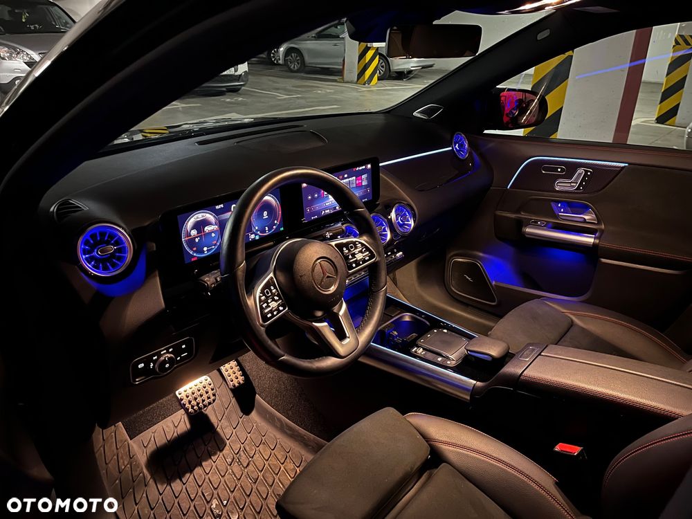 Mercedes-Benz GLA 250 4-Matic AMG Line - 41