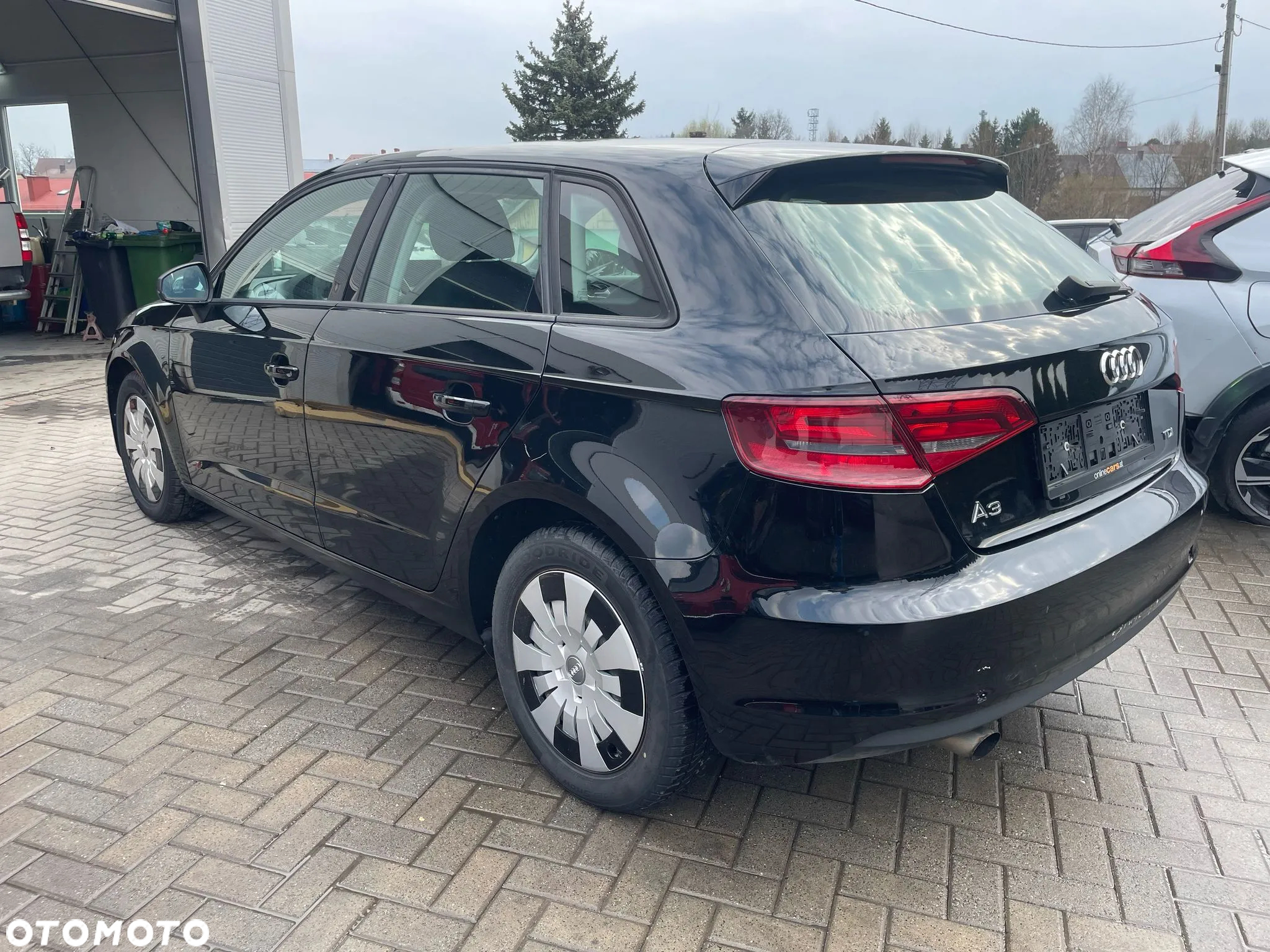 Audi A3 1.6 TDI Sport S tronic - 3