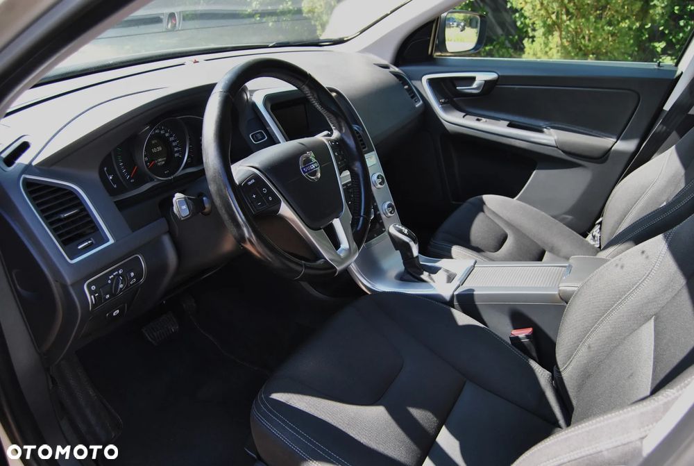 Volvo XC 60 D3 Geartronic Momentum - 5