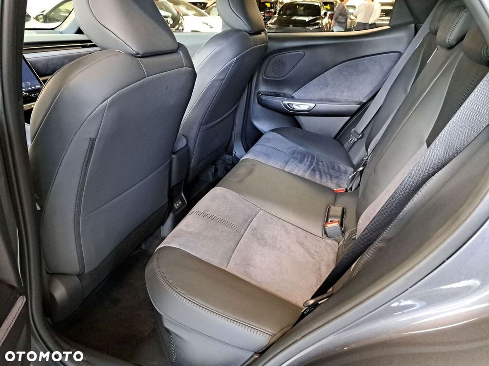 Lexus LBX 1.5 Hybrid Original Edition AWD - 31