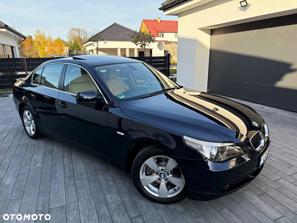 BMW Seria 5 525xi - 13