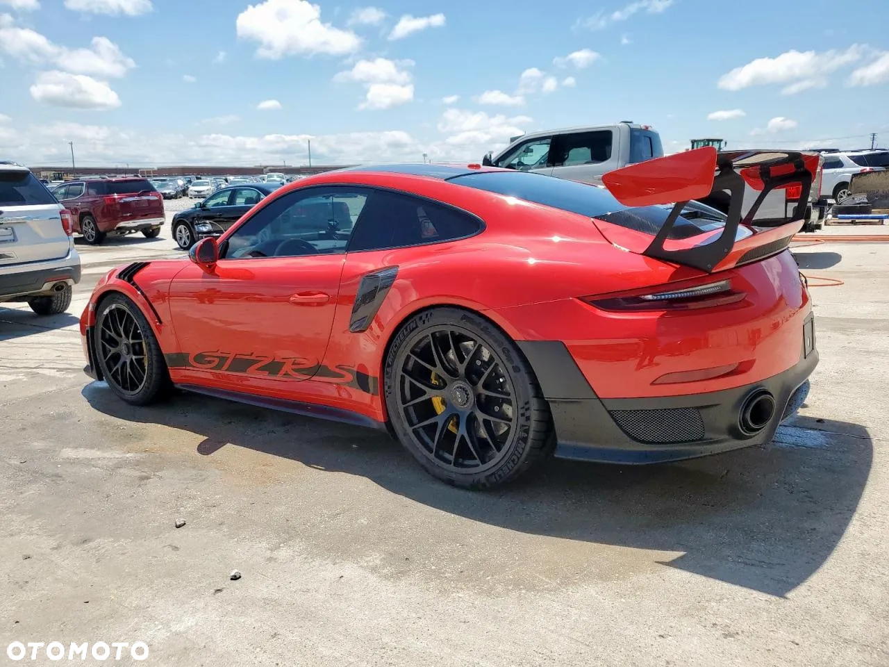 Porsche 911 GT2 RS - 4