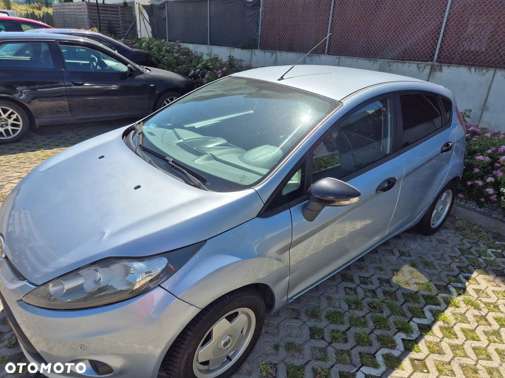 Ford Fiesta 1.6 TDCi DPF Titanium - 9