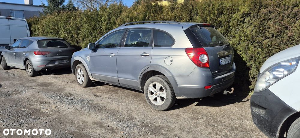 Chevrolet Captiva 2.0 2WD 7 Sitzer LS - 2
