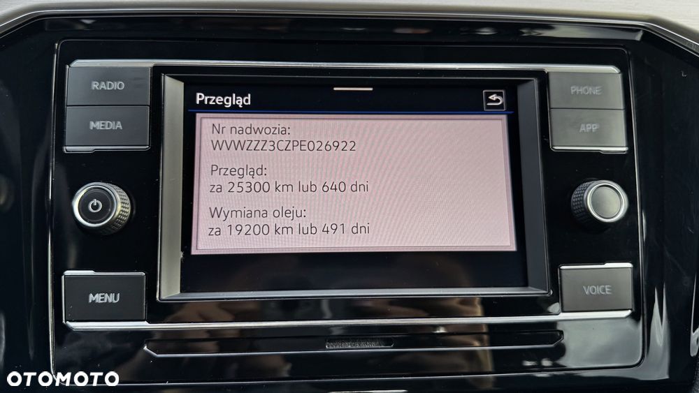 Volkswagen Passat 2.0 TDI SCR Style DSG - 22