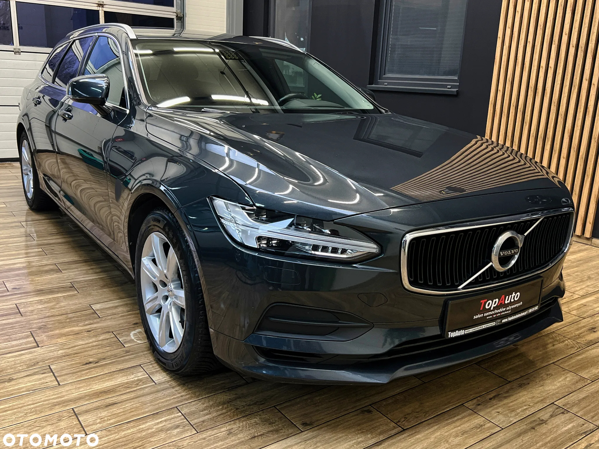 Volvo V90 D4 Momentum Pro - 5