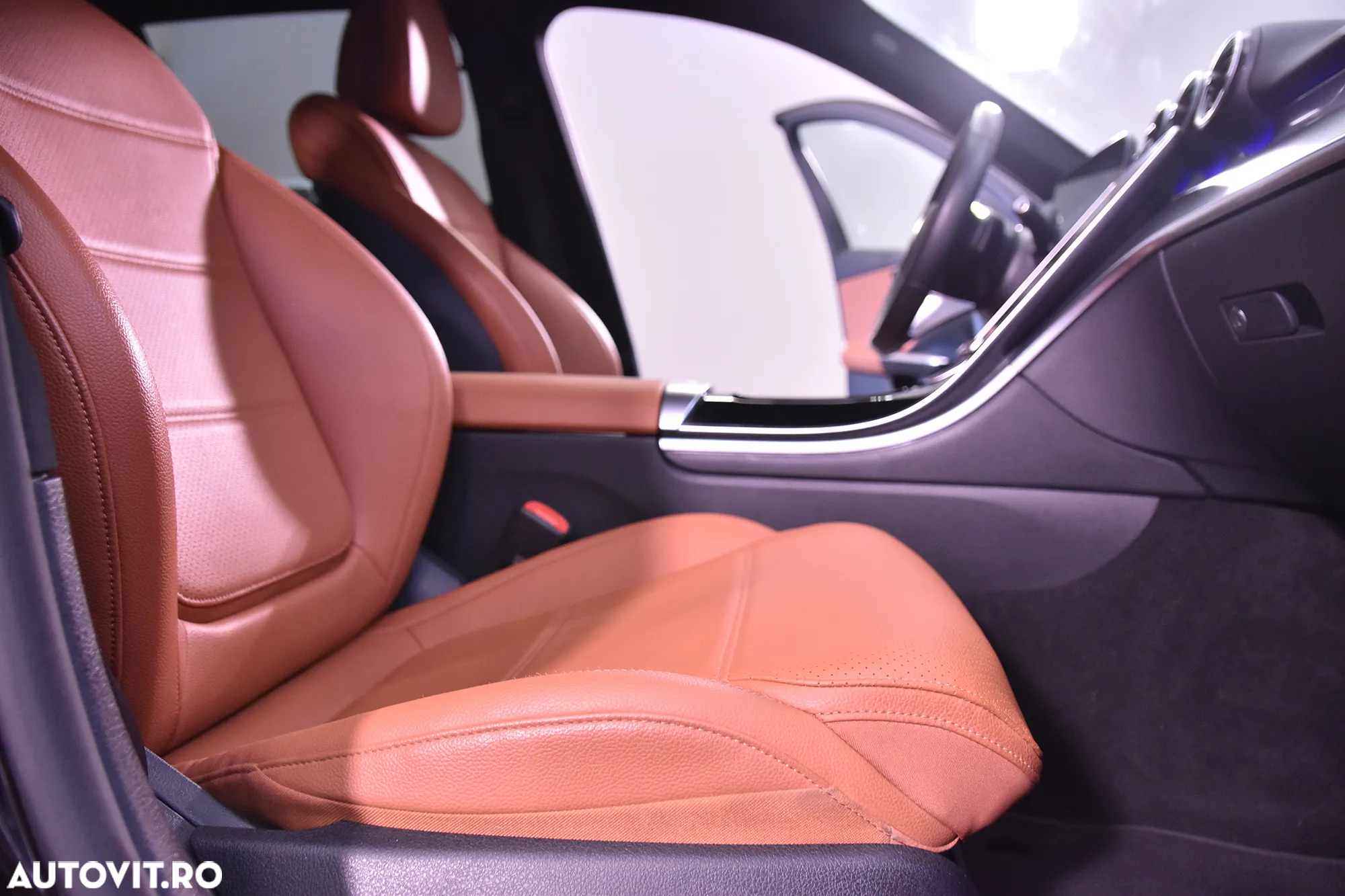 Mercedes-Benz C 220 d 4Matic T 9G-TRONIC - 11