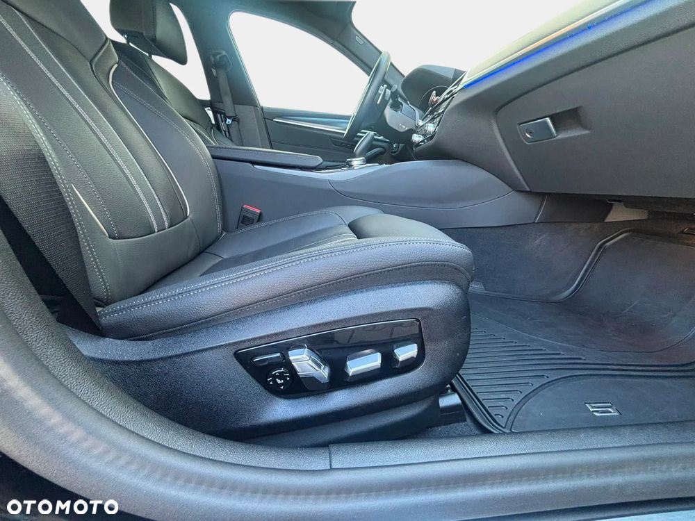 BMW Seria 5 520d xDrive MHEV M Sport sport - 21