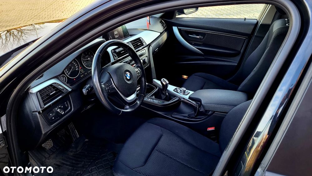 BMW Seria 3 318d DPF - 9