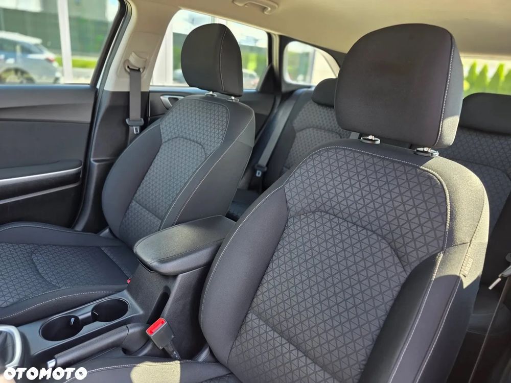 Kia Ceed 1.6 CRDi SCR L - 36