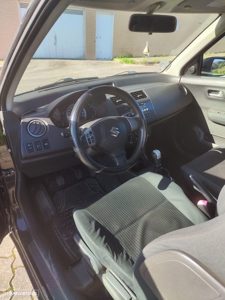 Suzuki Swift 1.3 DDiS GL - 6